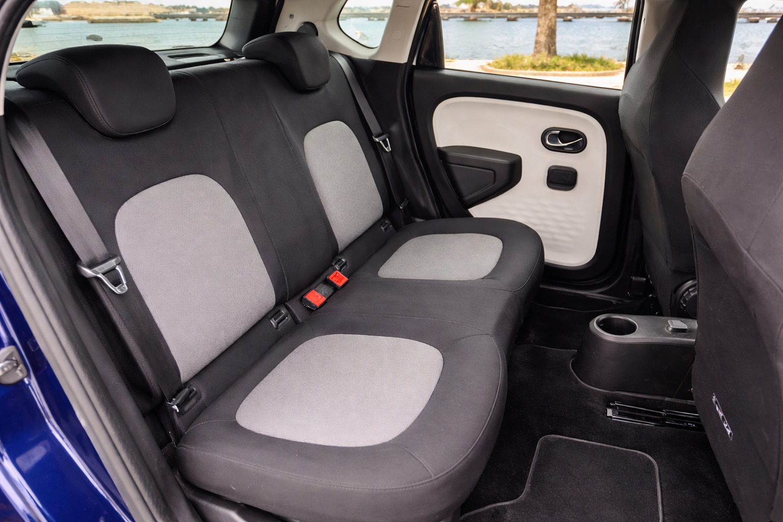 Renault Twingo III - Photo 7 - Sète