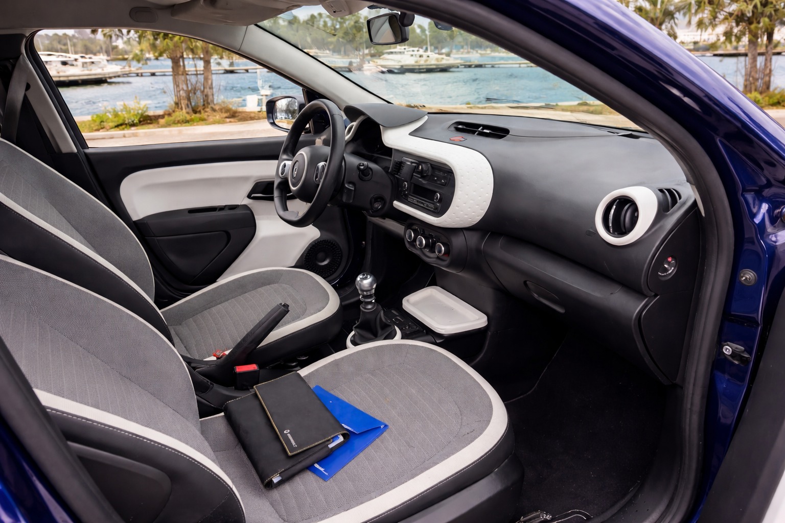 Renault Twingo III - Photo 6 - Sète